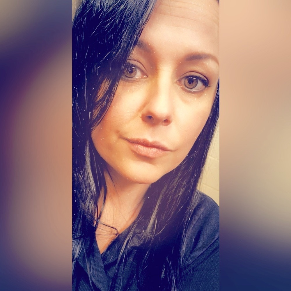 Meet your Posher, Holly